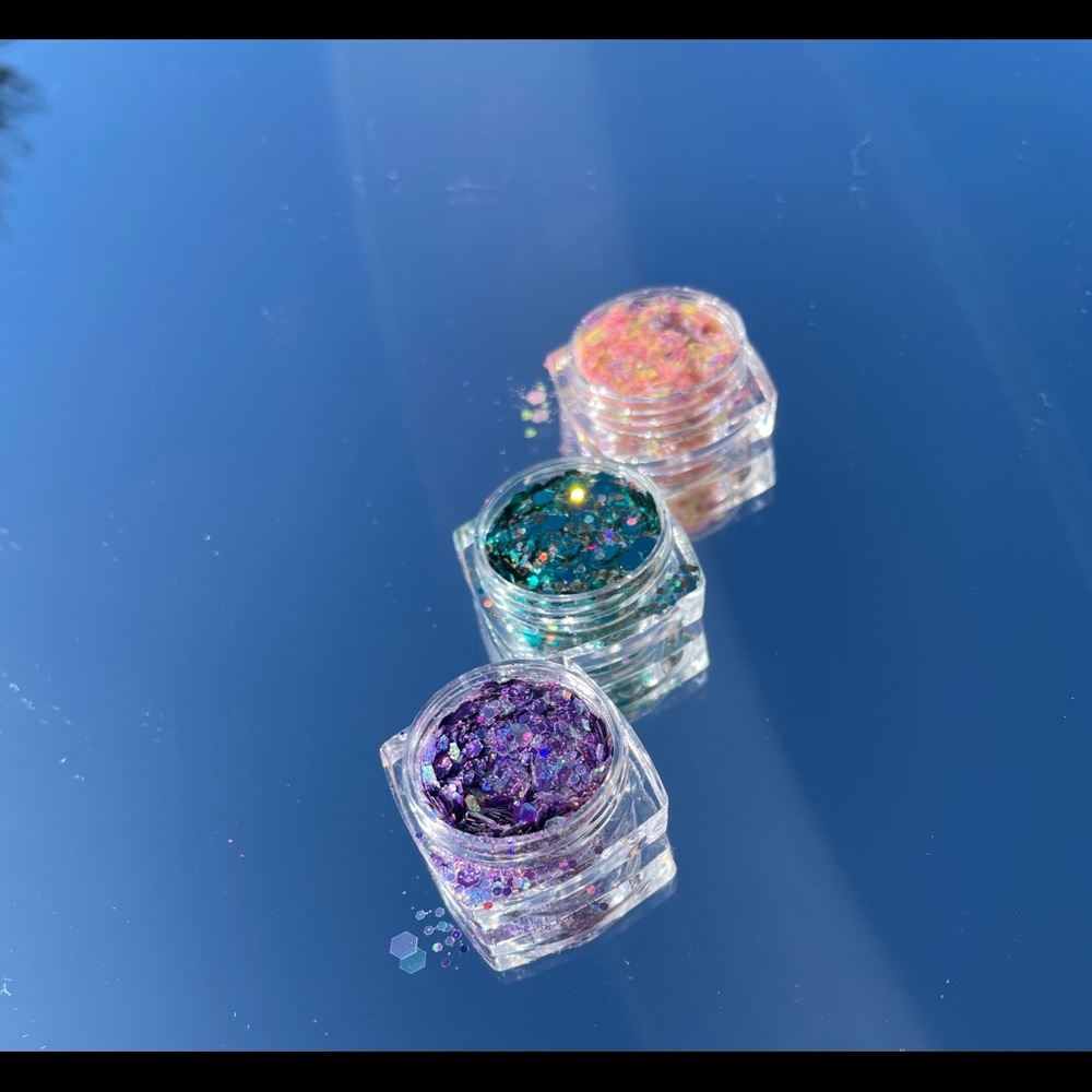 Cosmetics Glitter - Picture 2 of 3